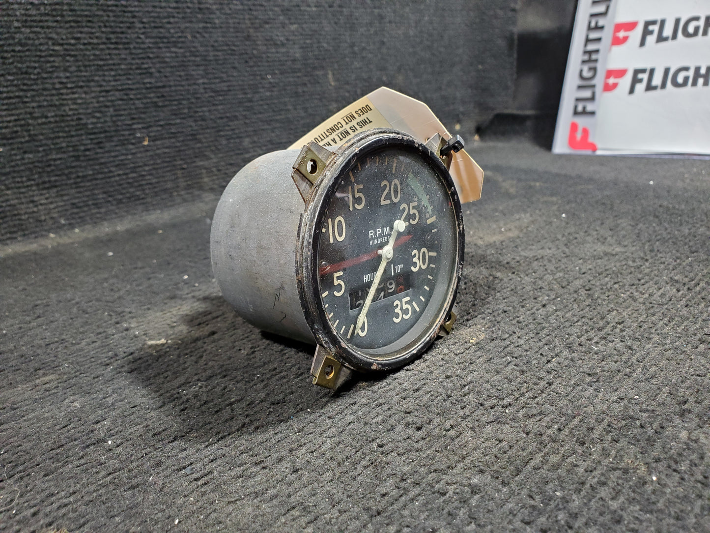 Tachometer - Cessna - C-FKXV