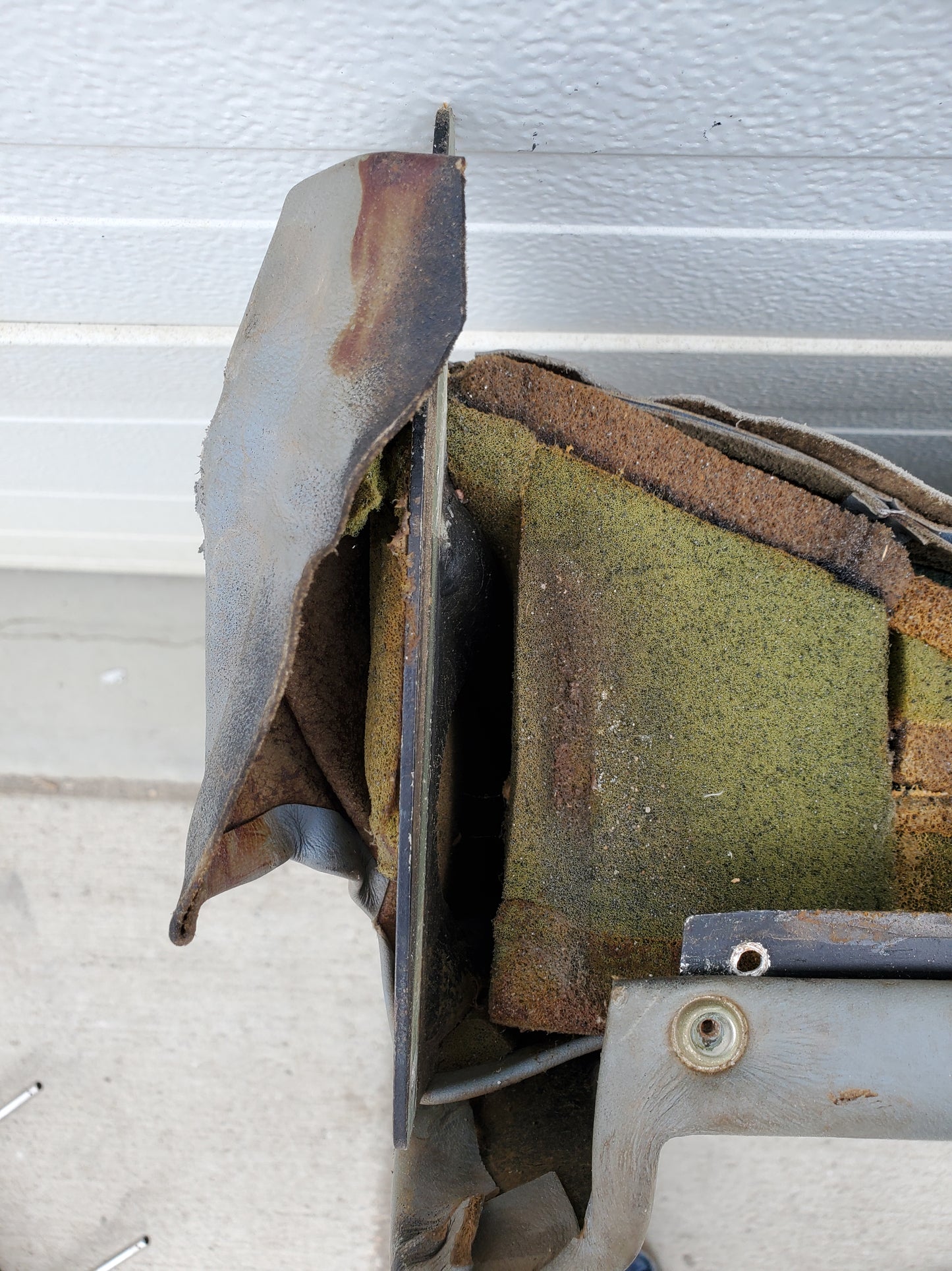Bench Seat Assembly - Cessna - 5H-NWA - 4 of 4