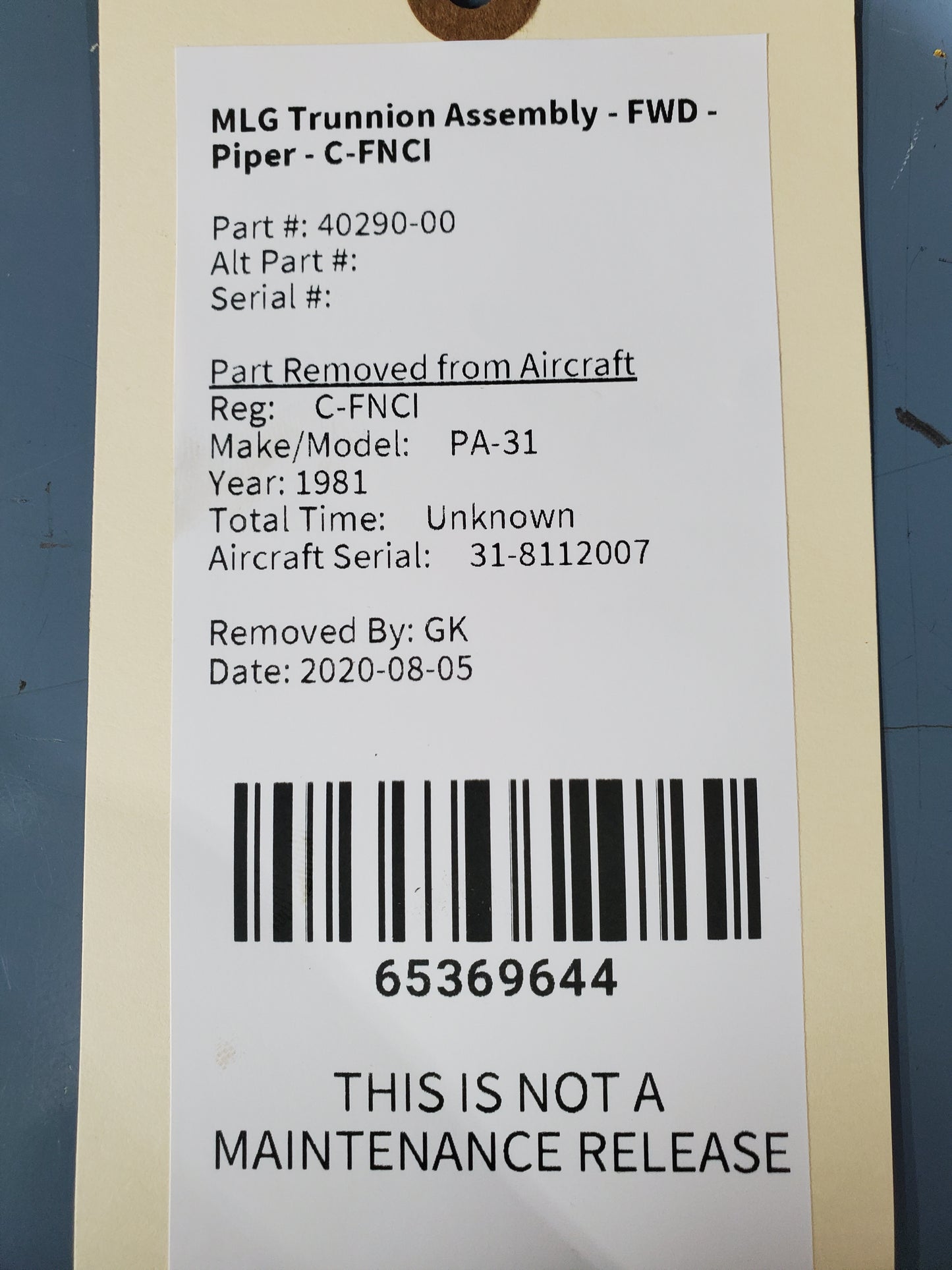 MLG Trunnion Assembly - FWD - Piper - C-FNCI