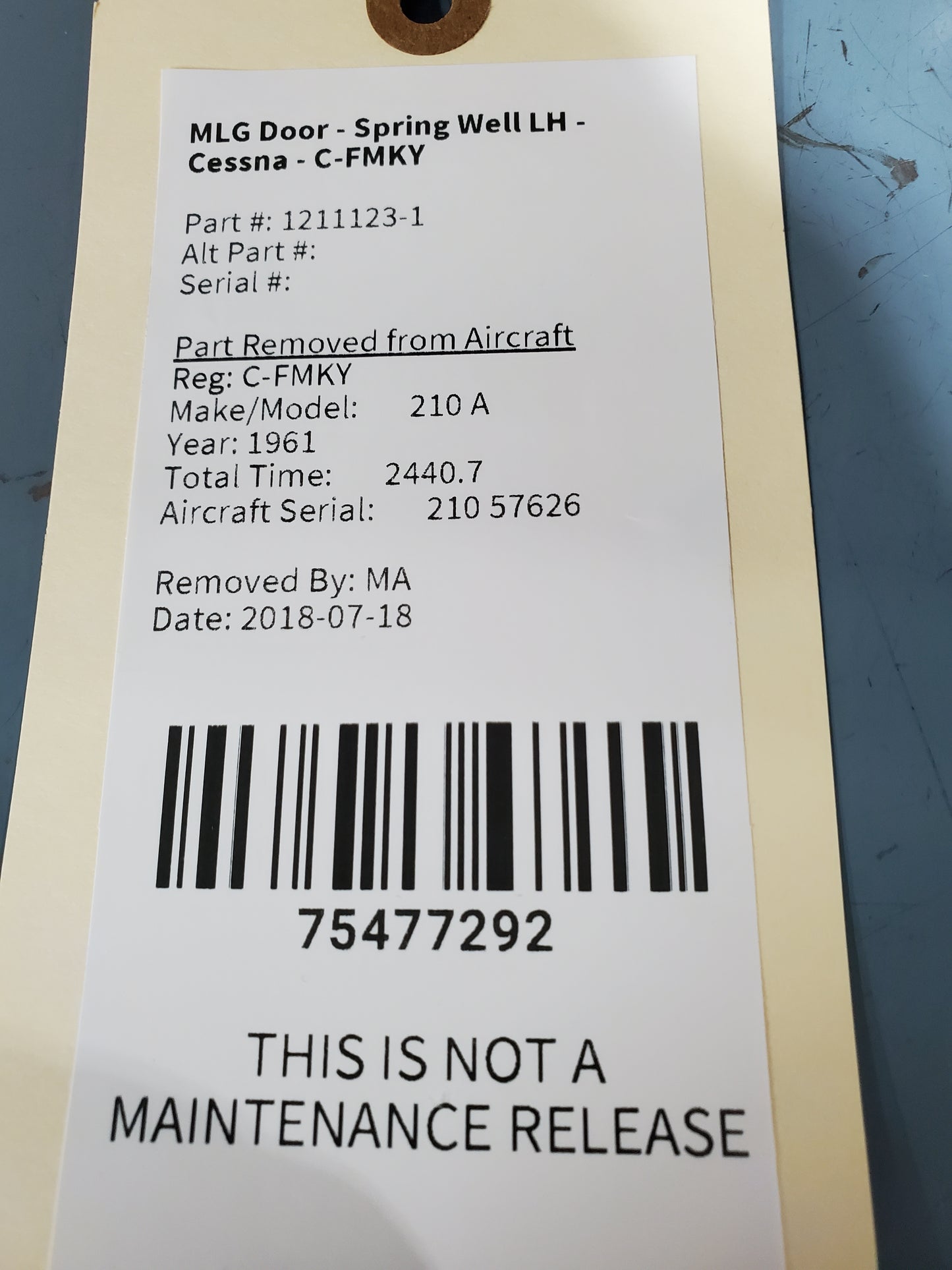 MLG Door - Spring Well LH - Cessna - C-FMKY