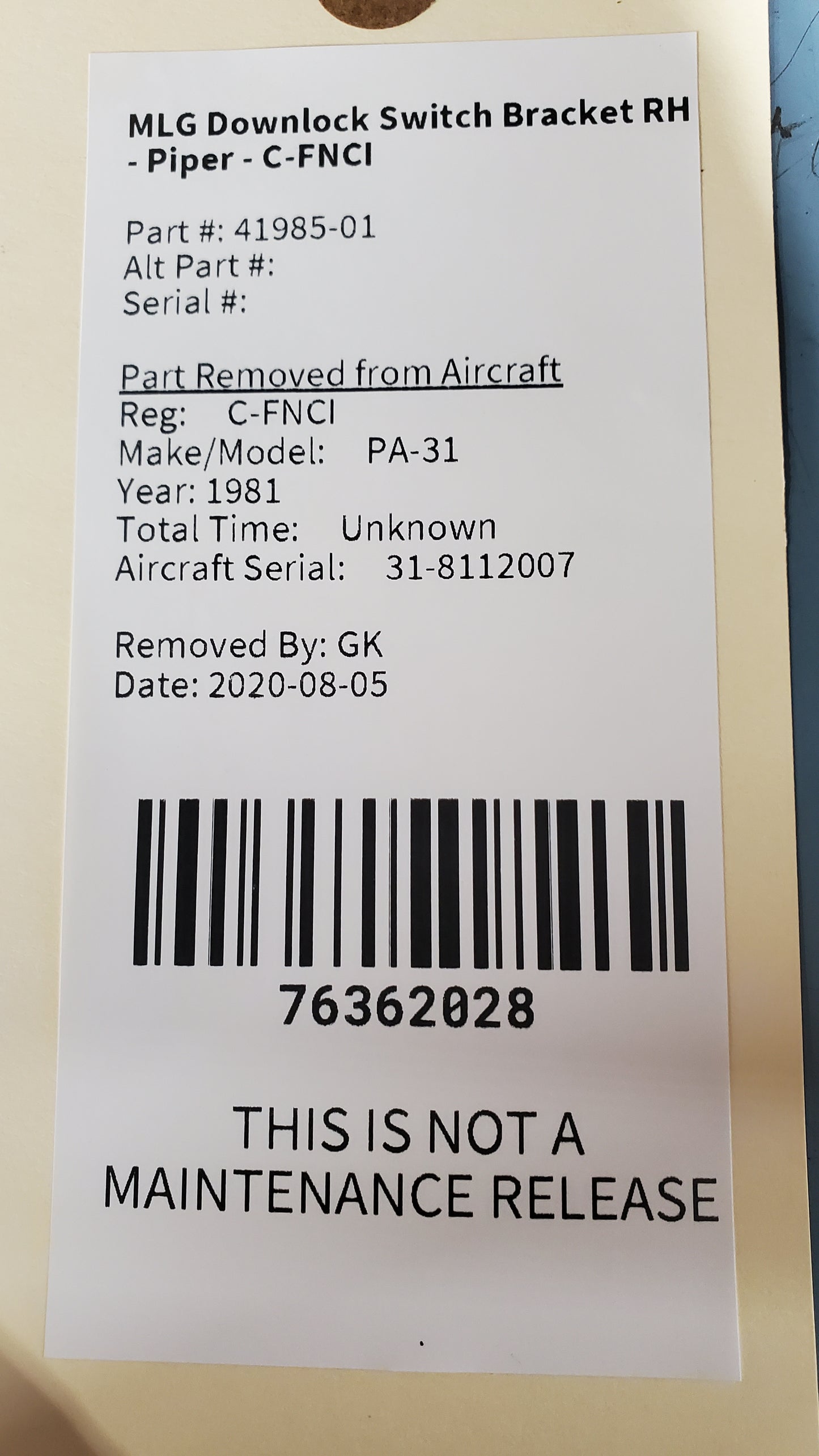 MLG Downlock Switch Bracket RH - Piper - C-FNCI