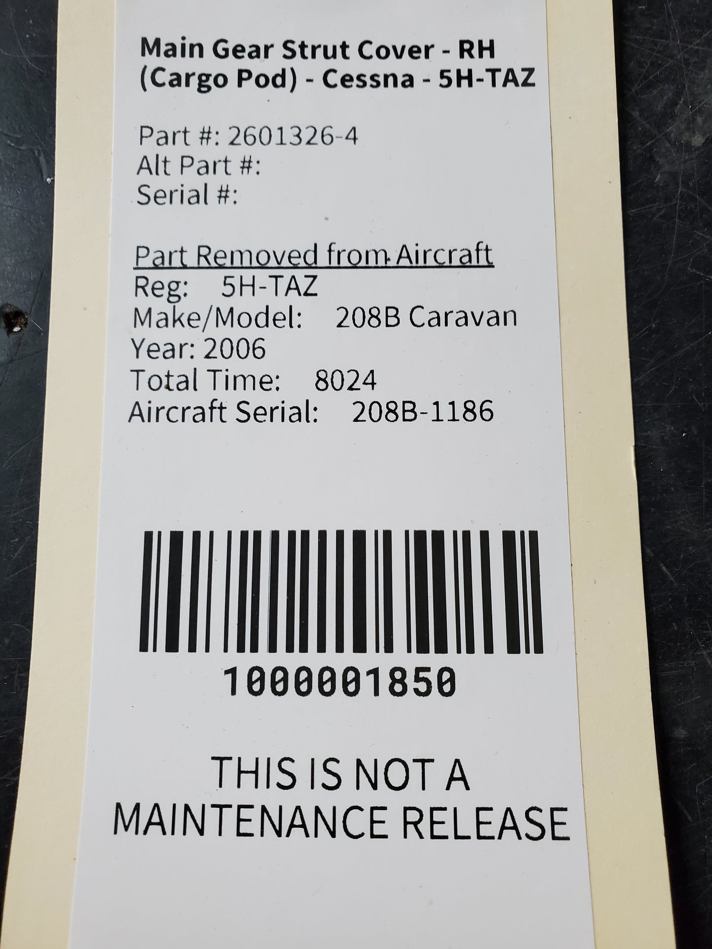 Main Gear Strut Cover - RH (Cargo Pod) - Cessna - 5H-TAZ