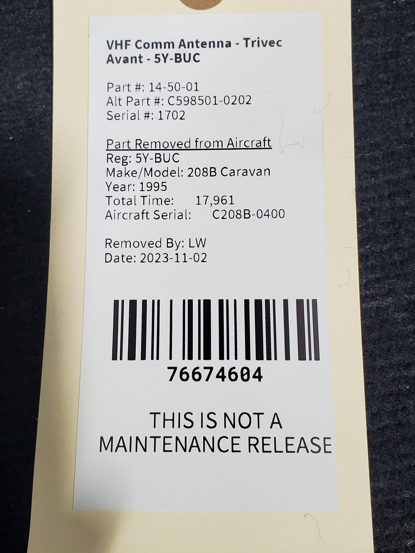 VHF Comm Antenna - Trivec Avant - 5Y-BUC