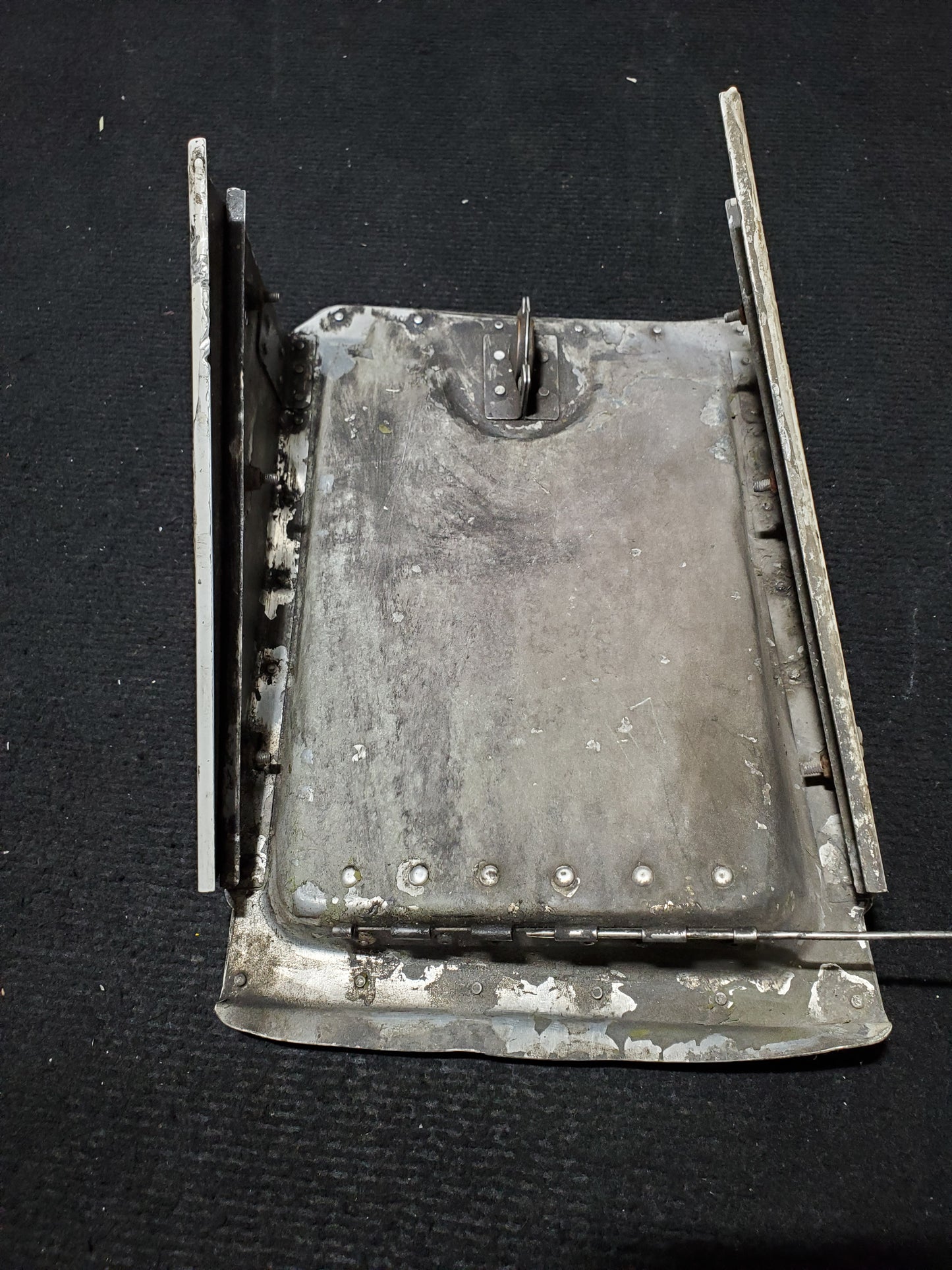 Cowl Flap Assy LH - C-FJEZ