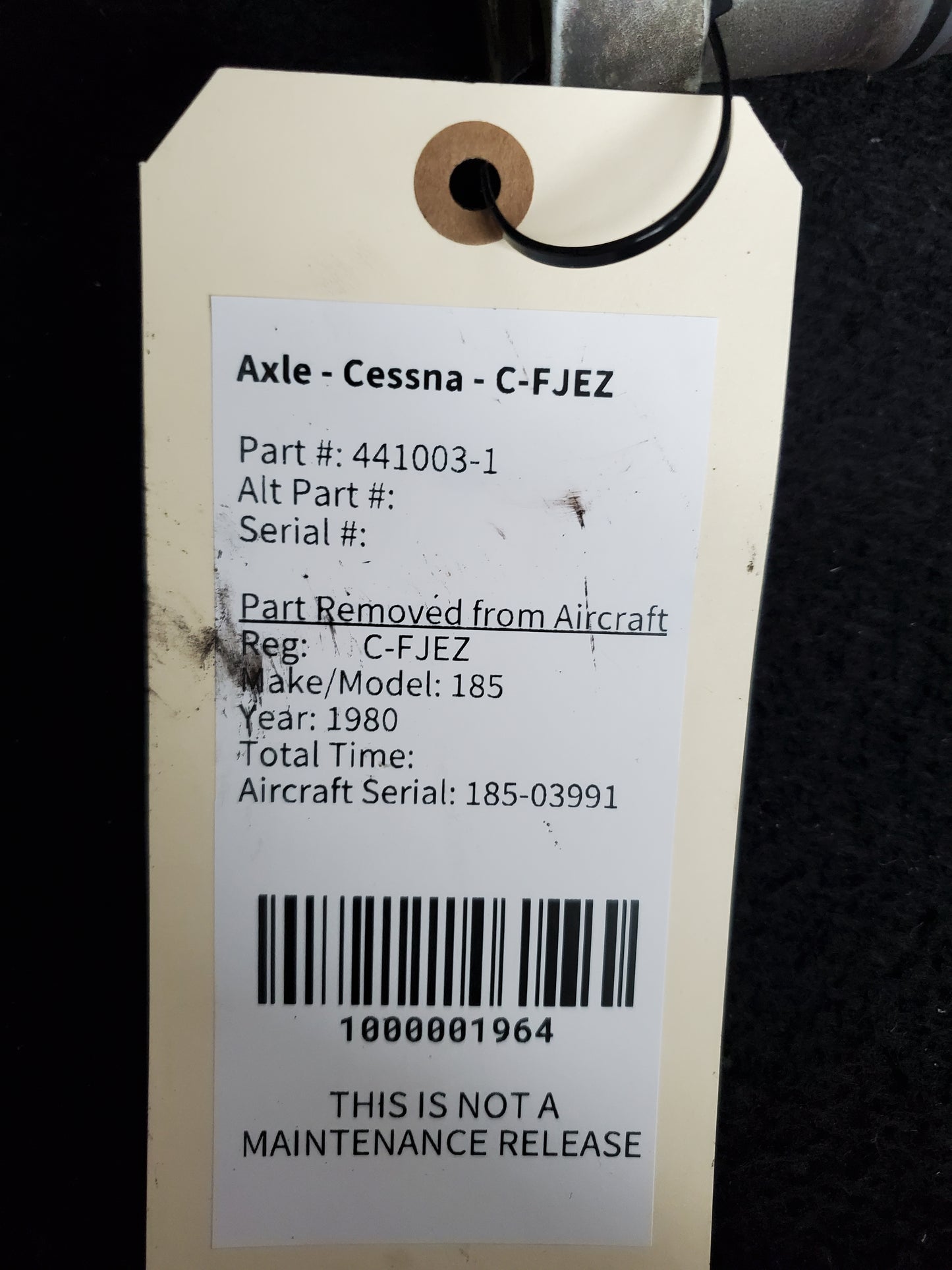 Axle - Cessna - C-FJEZ