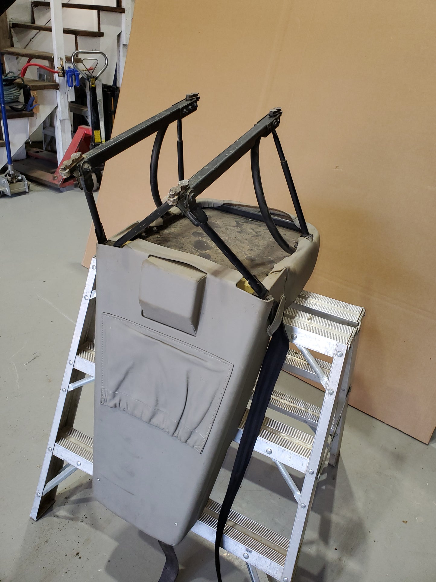 Seat Assembly - LH - Cessna - 208B Caravan - 5Y-MME - 2 of 3