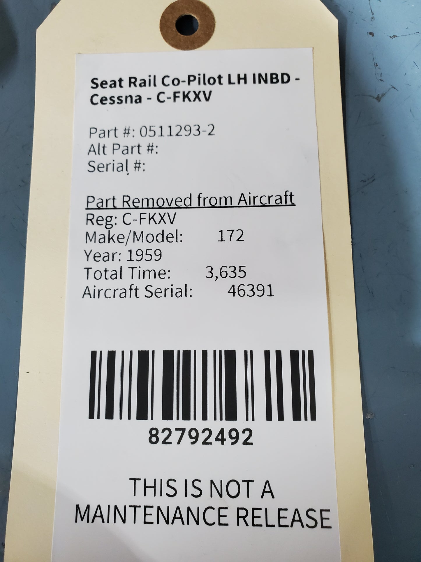 Seat Rail Co-Pilot LH INBD - Cessna - C-FKXV