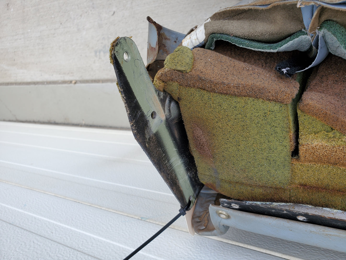 Bench Seat Assembly - Cessna - 5H-NWA - 1 of 4