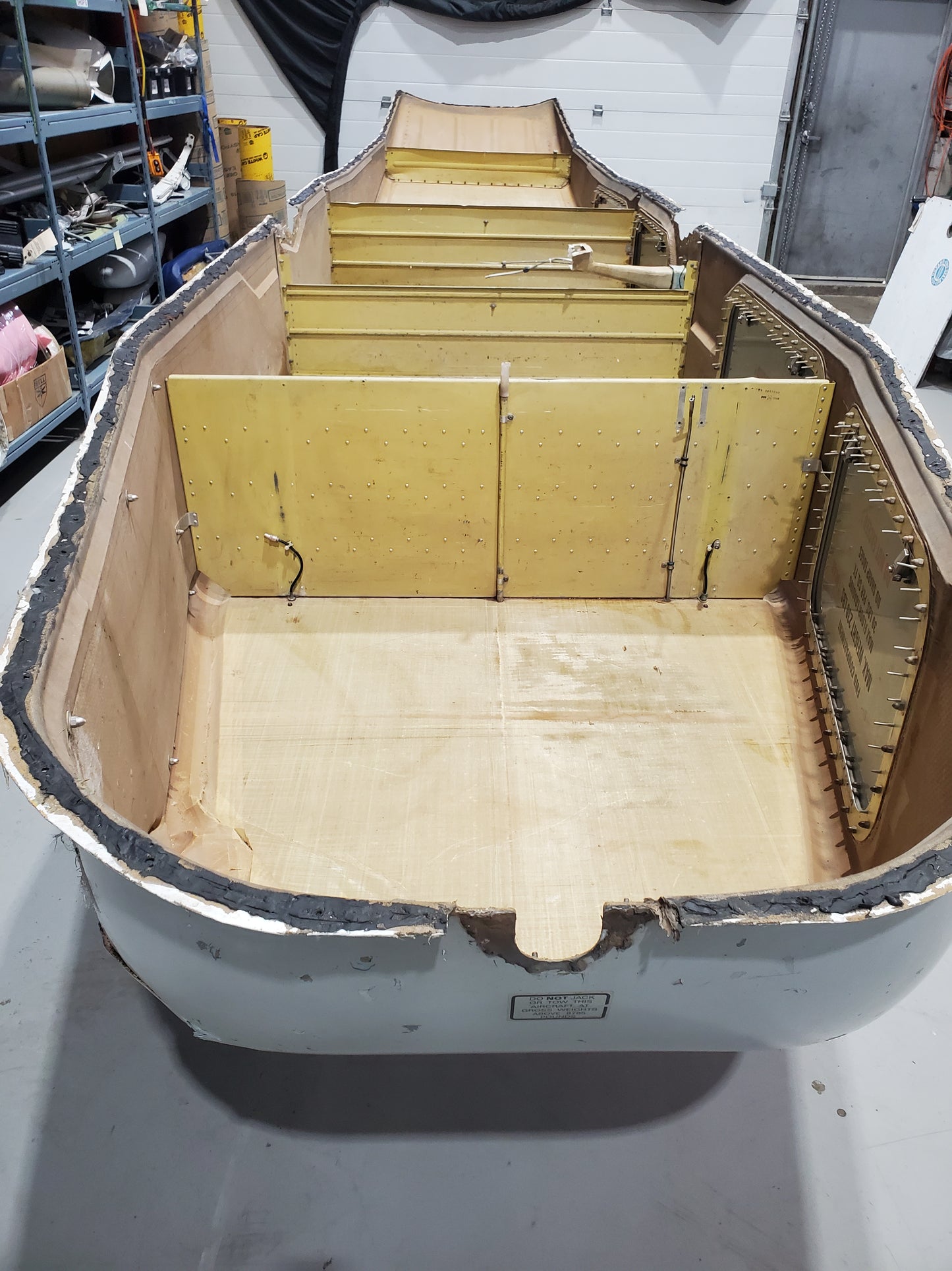 Cargo Pod - Cessna 208B - 5Y-ZBW