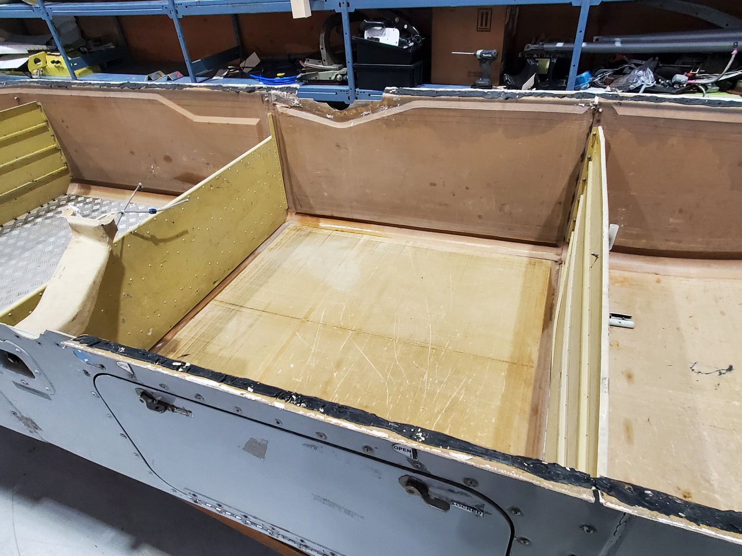 Cargo Pod - Cessna 208B - 5Y-ZBW