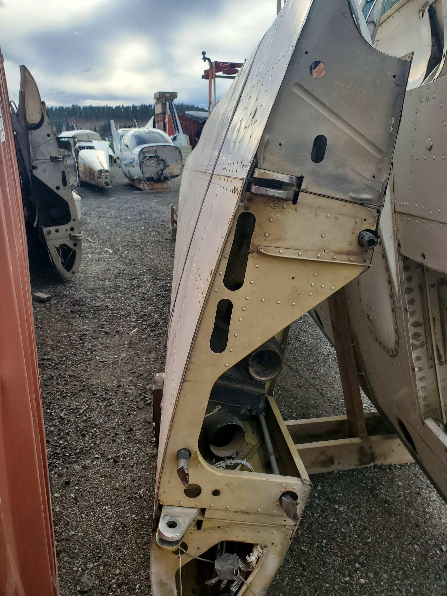 RH Wing - Cessna Caravan 208B - 5Y-ZBW