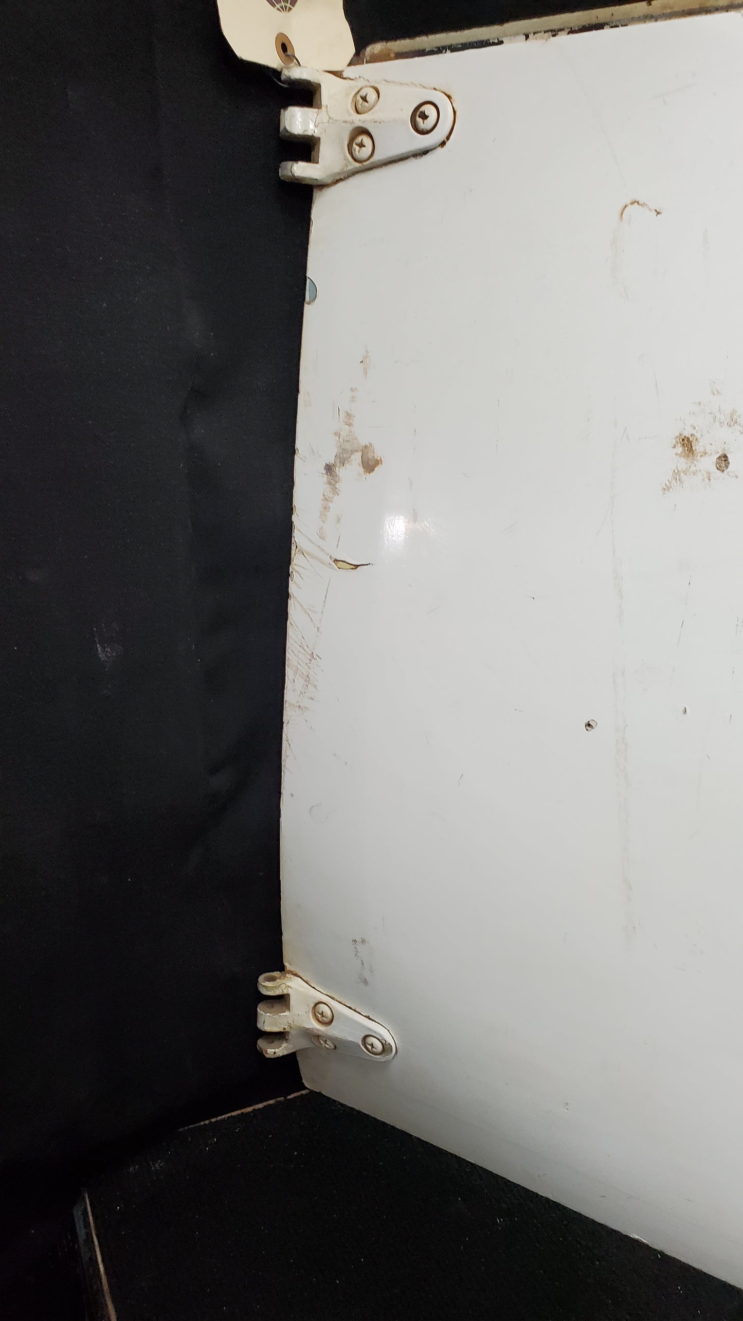 Cargo Door Assy - Lower - Cessna 208B Caravan - 5Y-OER