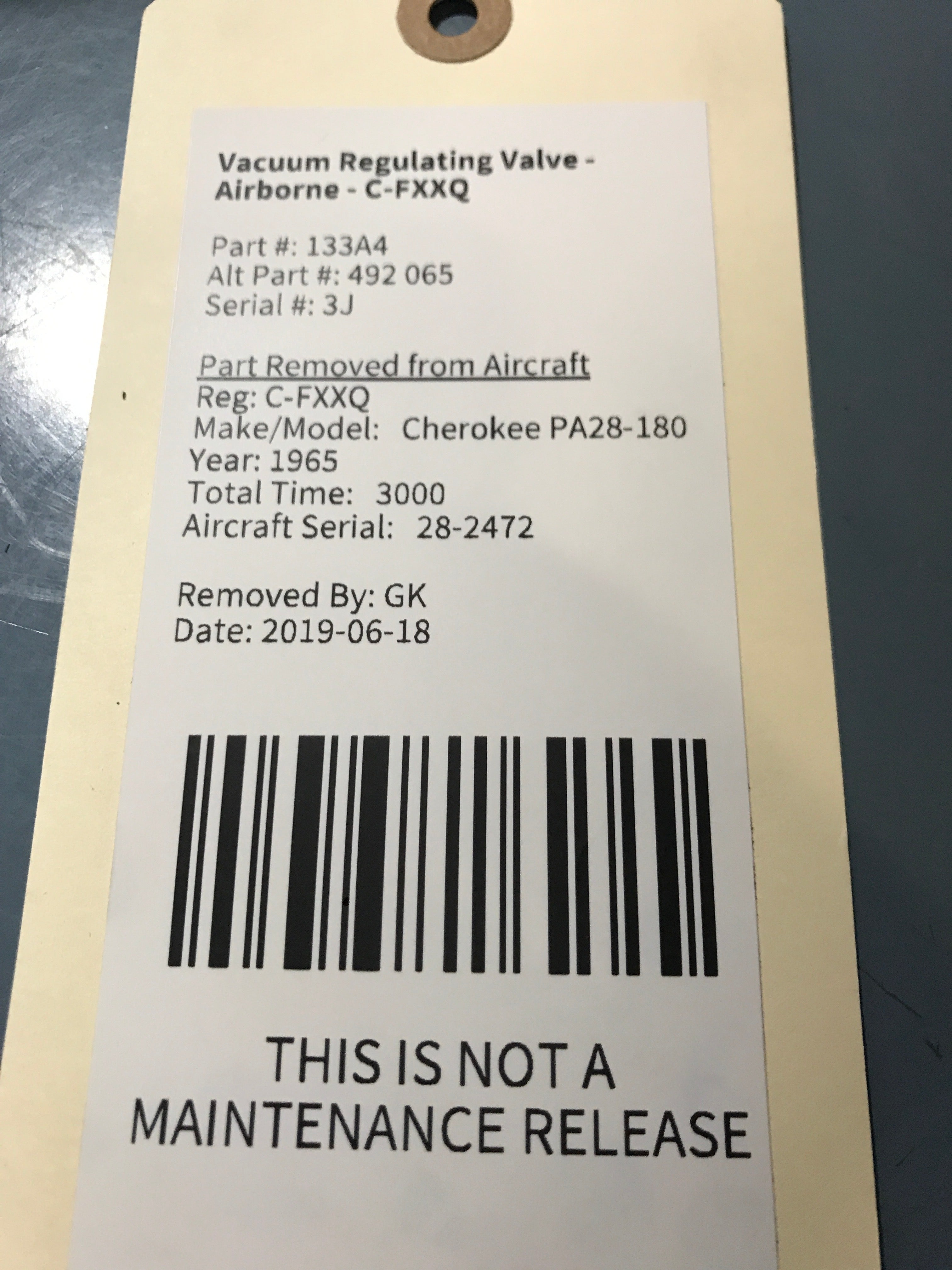 American Eagle 空箱 Vacuum Regulating Valve - Airborne - C-FXXQ – Global Aircraft