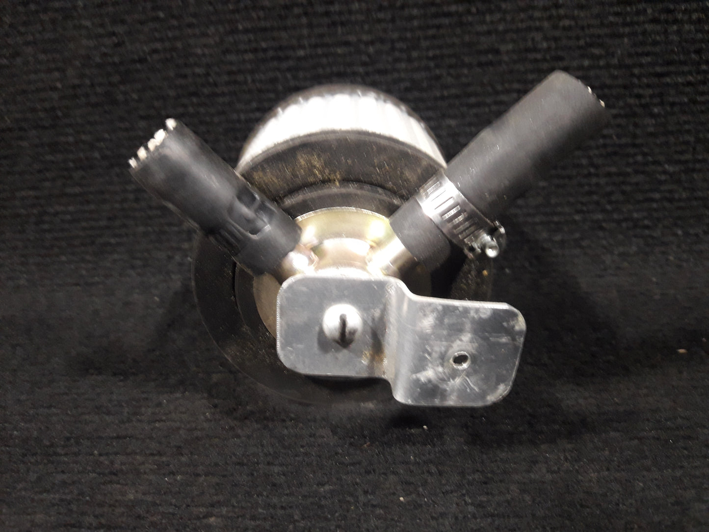 Vacuum Inlet Filter Assembly - Airborne - C-FXXQ