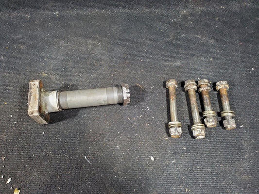 Main Landing Gear Axle - Cessna - 5Y-BUC