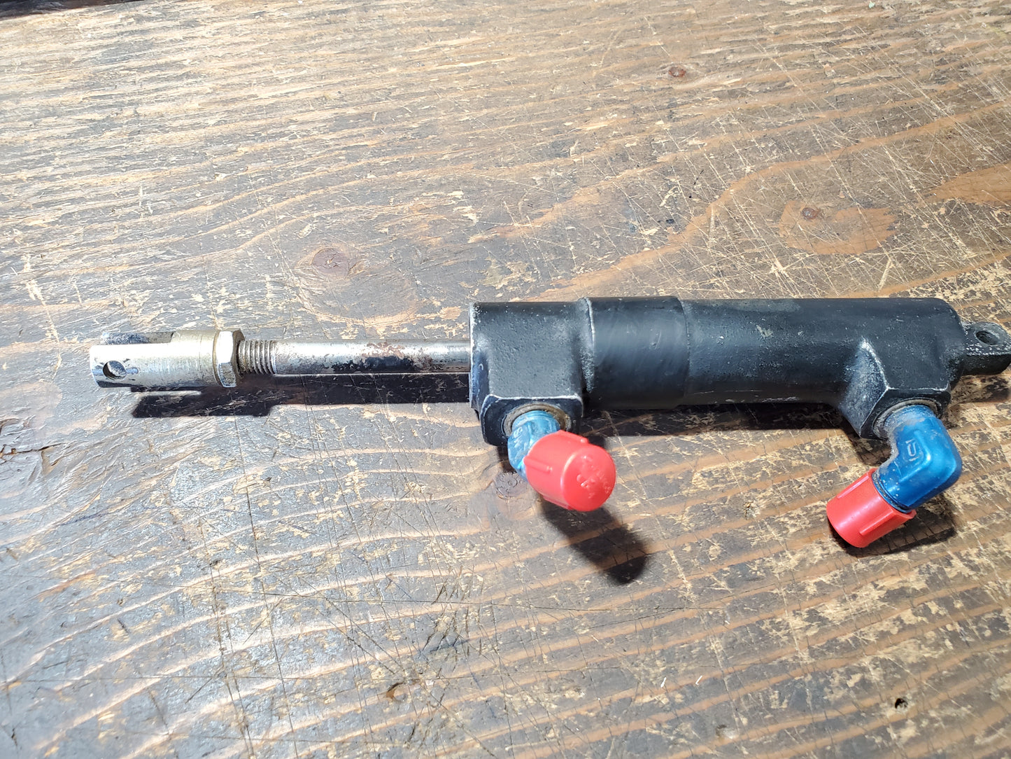 Brake Master Cylinder - Beechcraft - C-FBPO