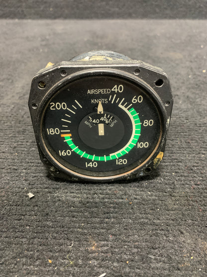 Airspeed Indicator - Sigma Tek - 200 Knots - 5H-NWA