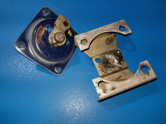 Door Handle Shaft Assembly - Cessna - C-FKXV