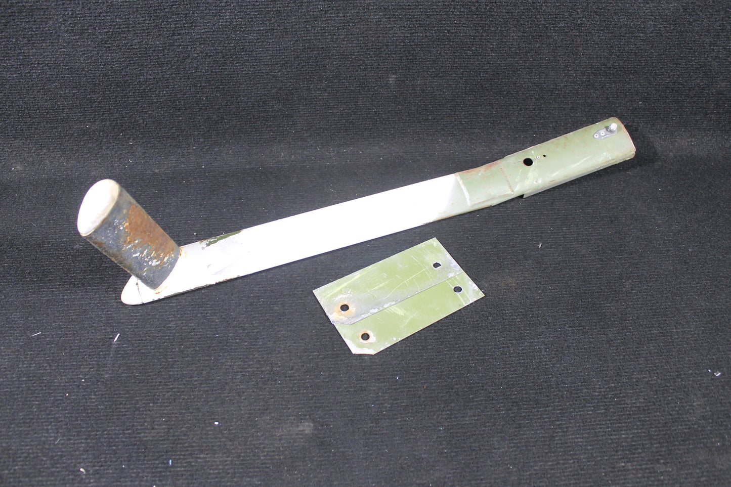 Step Assy - Pilots Side LH - Grumman - C-GEAB