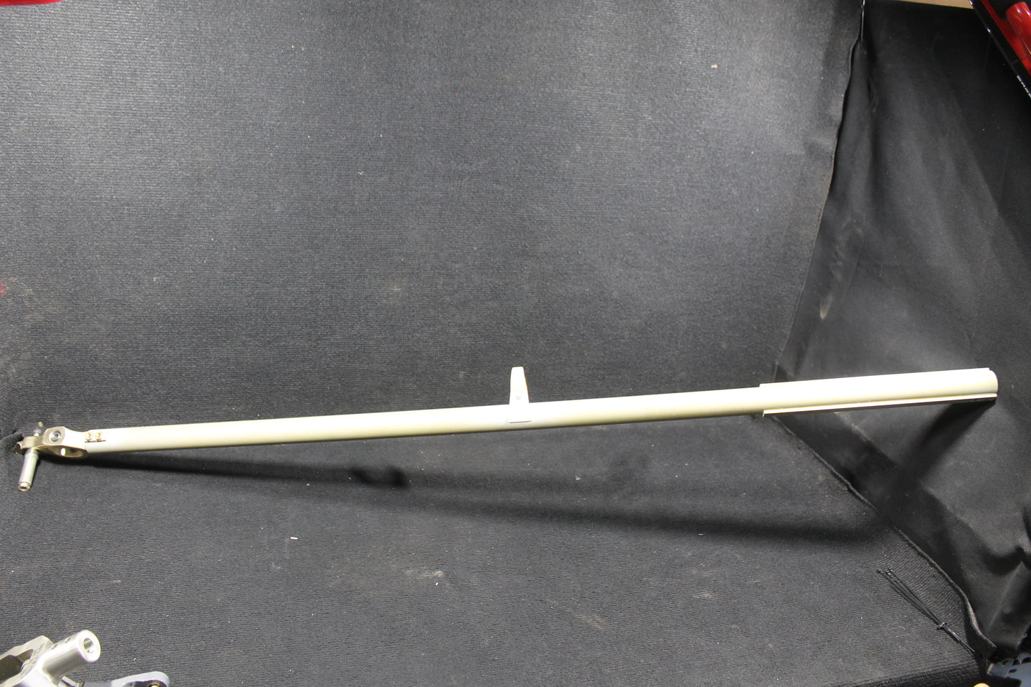 Main Rotor Control Torque Tube with Pivot - Robinson - C-GFYD