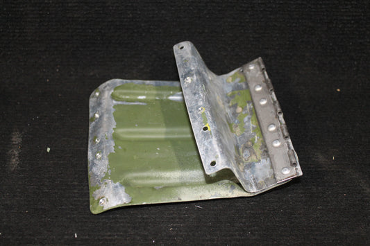 Cowl Flap Hinge Bracket LH - Cessna - C-FZEL