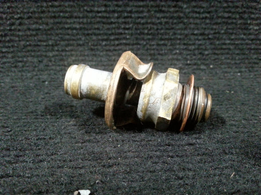 Oil Drain Valve - Cessna - C-FCDN