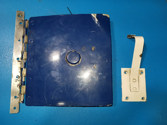 Door Assembly - Oil - Cessna - C-FCDQ