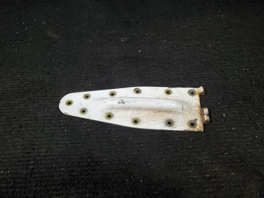 Door Hinge Lower Aft - RH - Cessna - C-GHBM