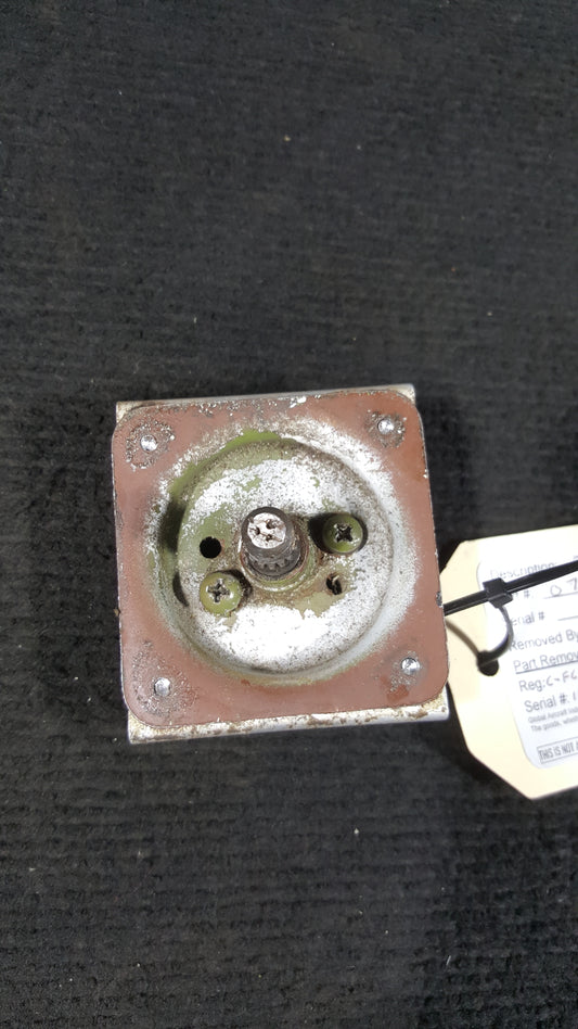 Door Latch Shaft Assembly - RH - Cessna - C-FCDQ