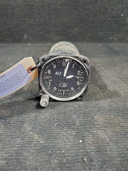 Encoding Altimeter - Cessna - 5Y-RNA
