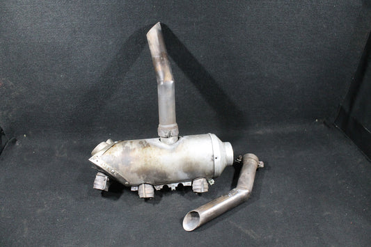 Engine Exhaust from C-145-2 - Hanlon and Wilson - C-GXZZ