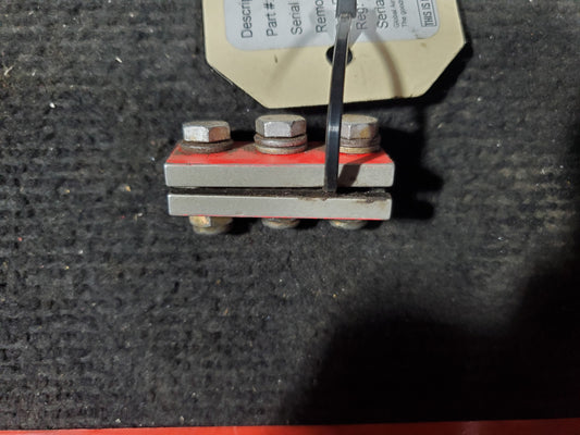 Half Clamp - Cessna - 5Y-BUC