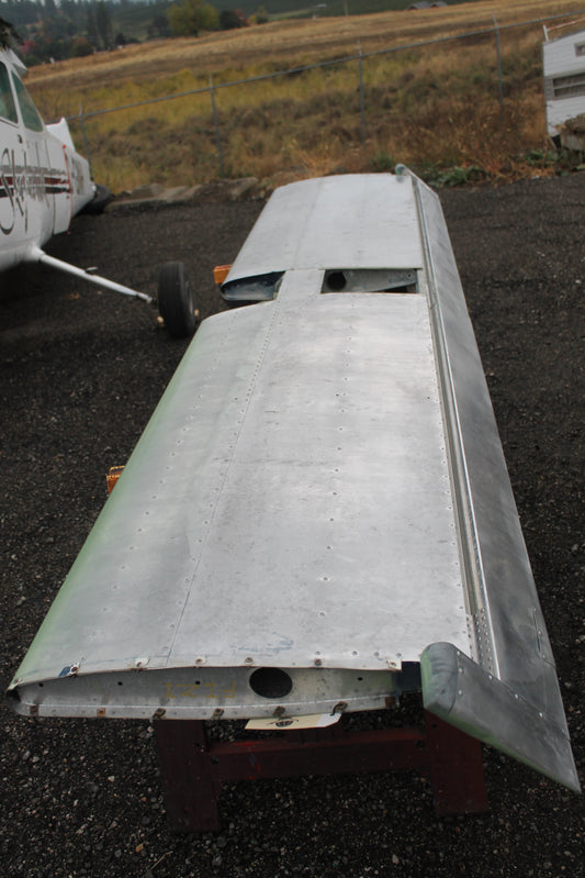 Horizontal Stabilizer (stabilator) with trim tab - C-FTZI