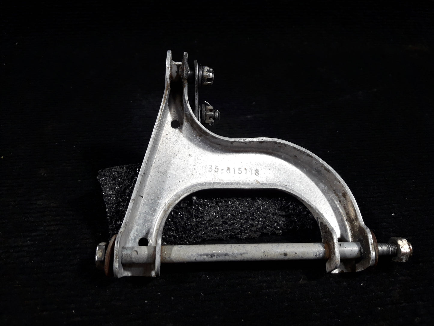 MLG Door Retract Actuator Idler Arm Assy - Beechcraft - C-GRMK