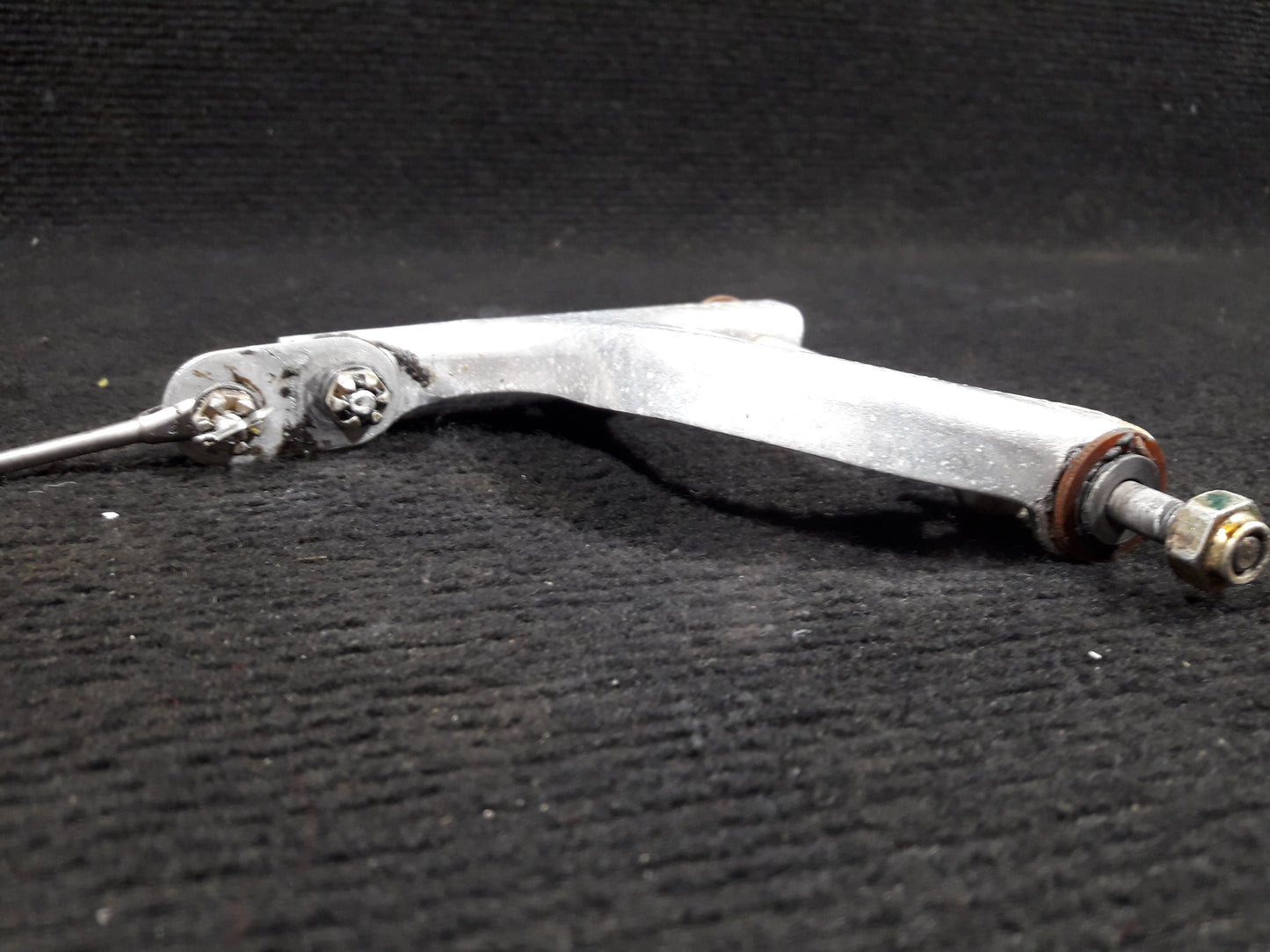 MLG Door Retract Actuator Idler Arm Assy - Beechcraft - C-GRMK