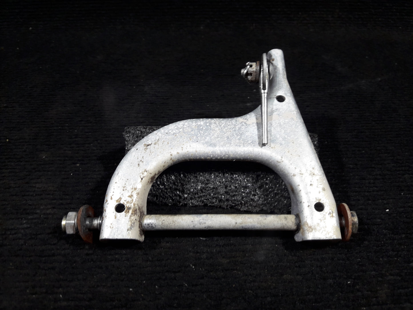 MLG Door Retract Actuator Idler Arm Assy - Beechcraft - C-GRMK