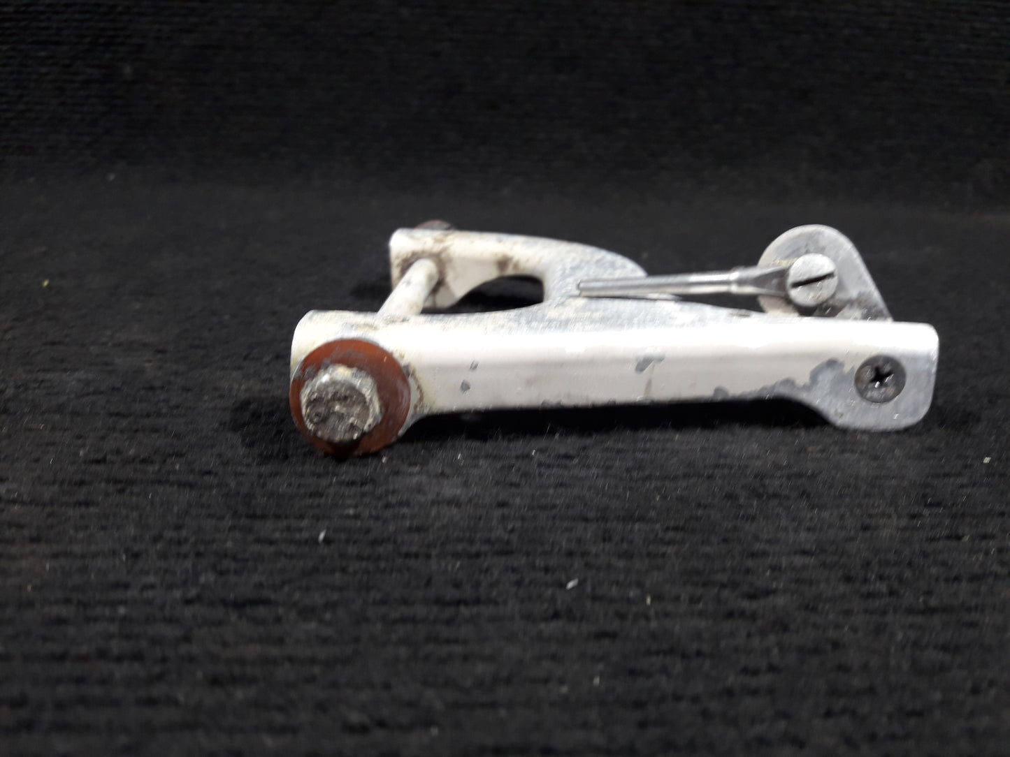 MLG Door Retract Actuator Idler Arm Assy - Beechcraft - C-GRMK