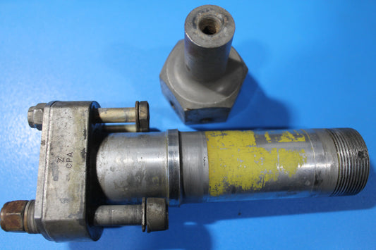 Main Landing Gear Axle - Solid - Cessna - C-GXZZ