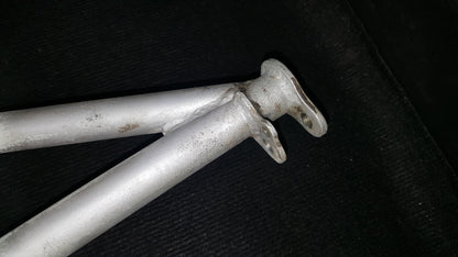 MLG Brace Assembly RH - Beechcraft - C-FJUO