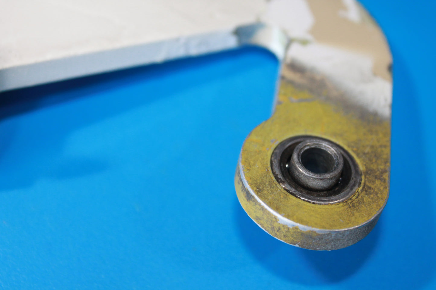 MLG Door Hinge Outboard - Piper - C-FNCI