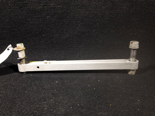 MLG Lower Drag Brace Arm RH - Beechcraft - C-FBPO