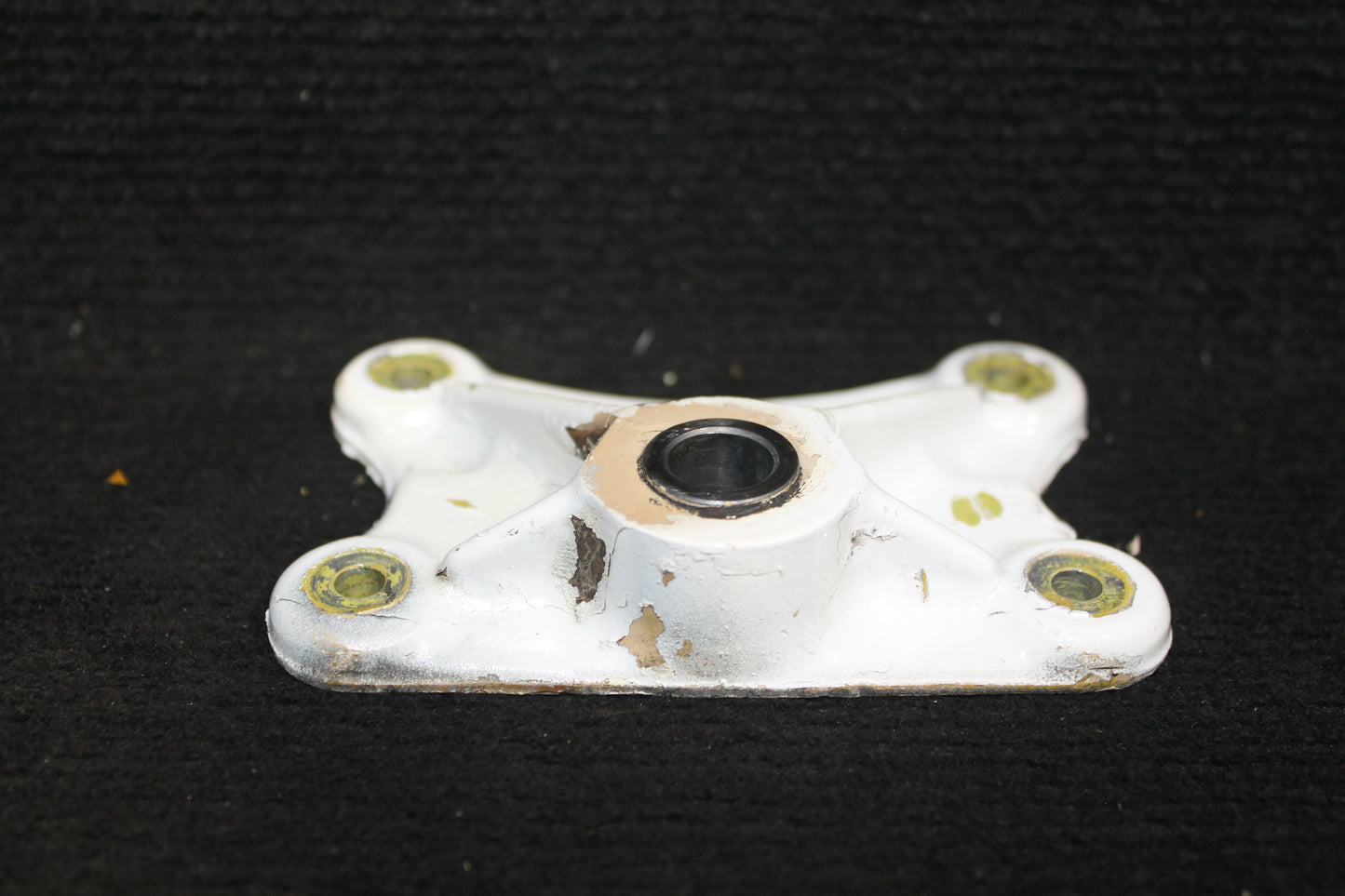 MLG Side Brace Fitting - AFT - Piper - C-FNCI