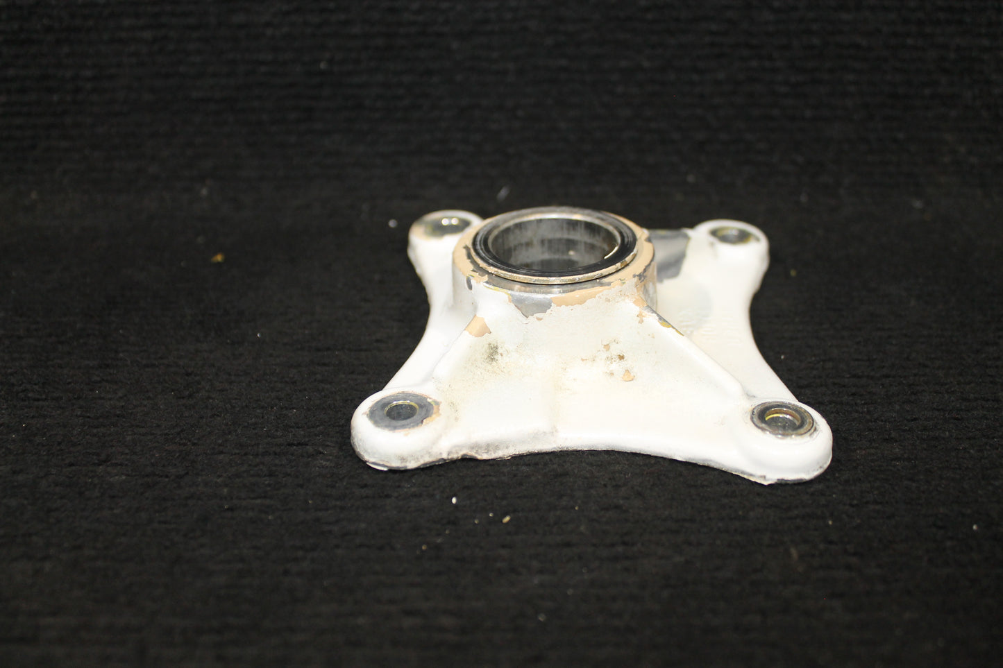 MLG Side Brace Fitting - FWD - Piper - C-FNCI