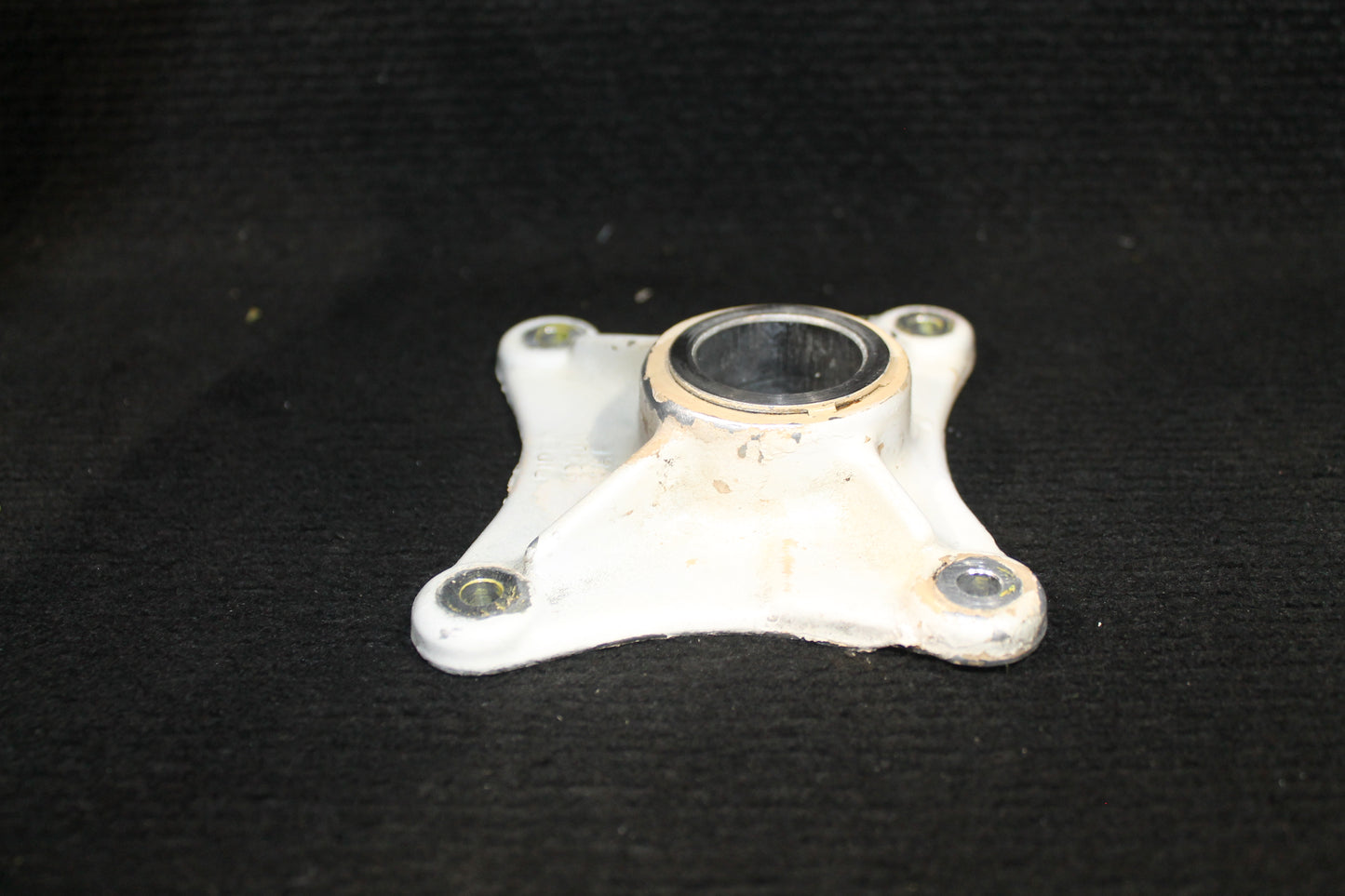 MLG Side Brace Fitting - FWD - Piper - C-FNCI
