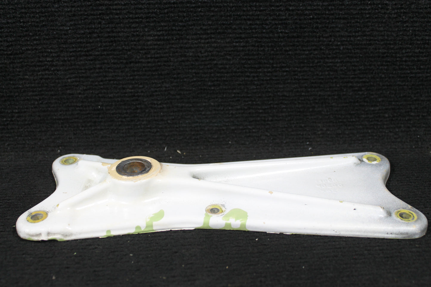 MLG Trunnion Assembly - FWD - Piper - C-FNCI