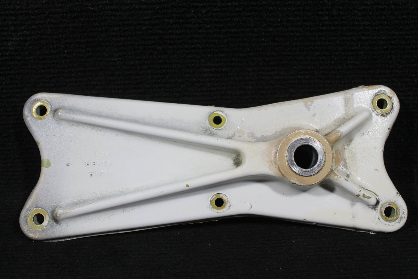 MLG Trunnion Assembly - FWD - Piper - C-FNCI