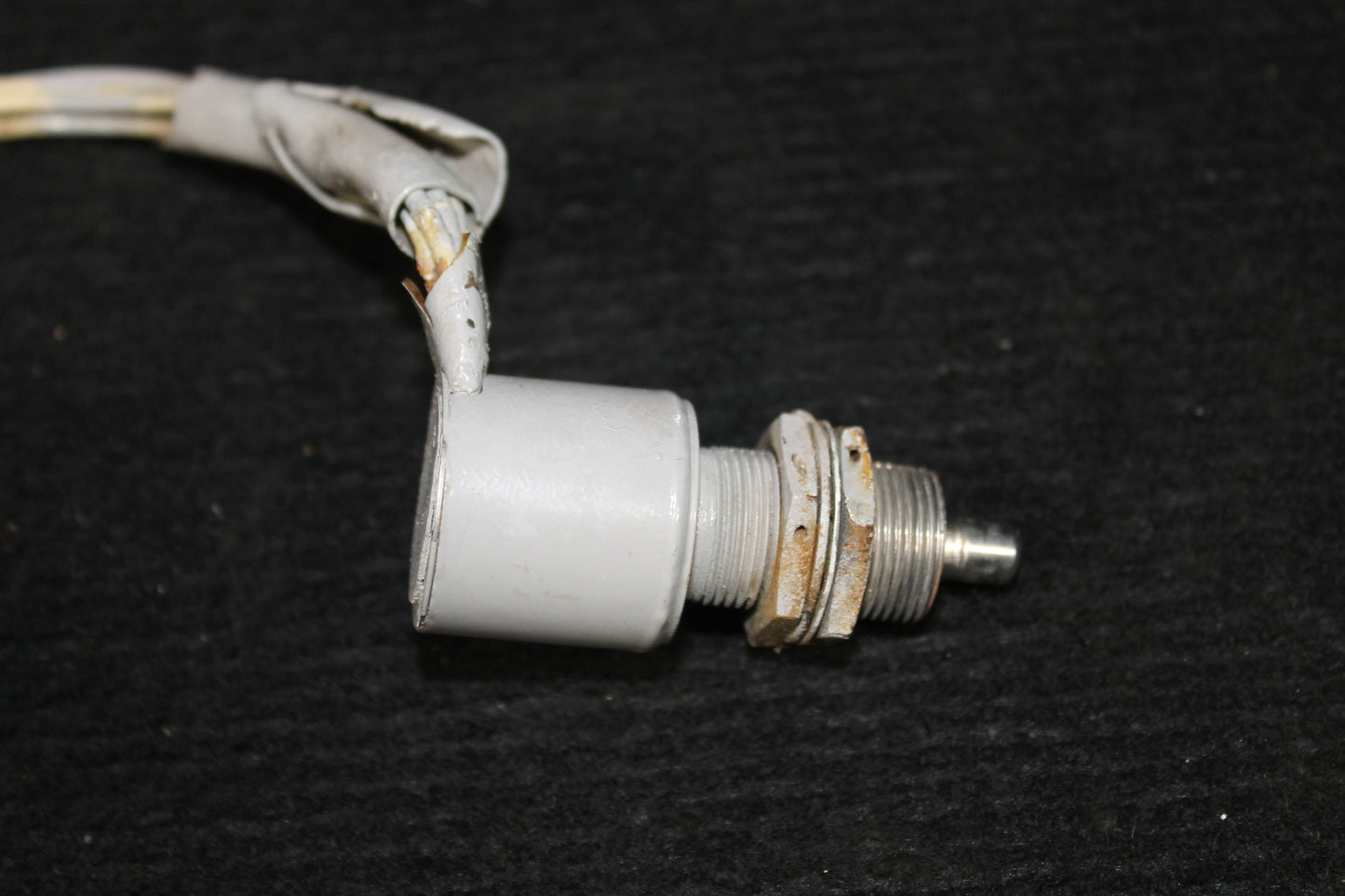 MLG Limit Switch - Beechcraft - C-FBPO