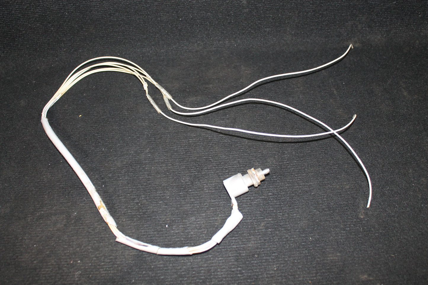 MLG Limit Switch - Beechcraft - C-FBPO