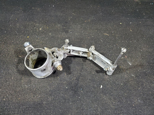 NLG Steering Yoke Assy - Beechcraft - C-FOZZ