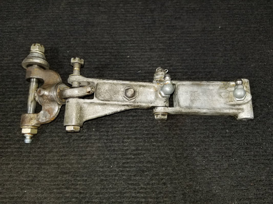 NLG Steering Yoke Assembly - Beechcraft - C-FINV